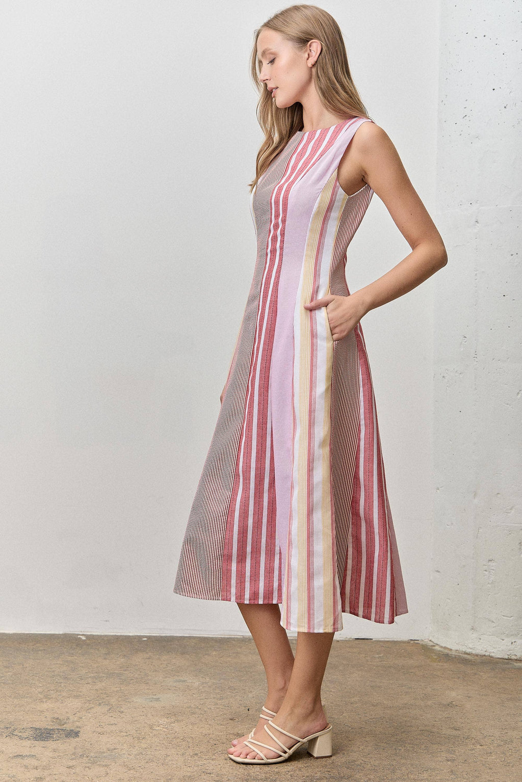 STRIPED SLEEVELESS MIDI DRESS